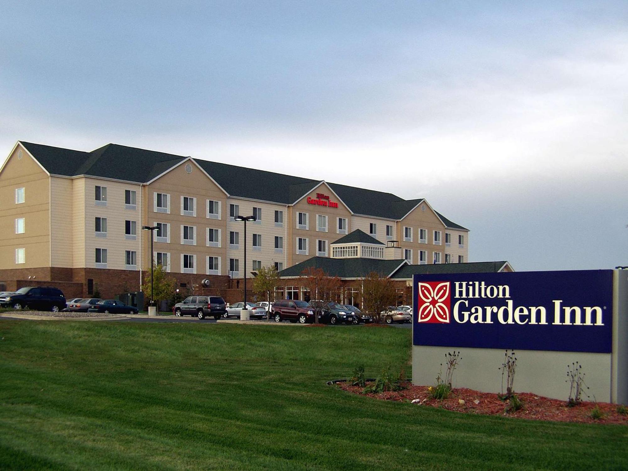 Hilton Garden Inn St. Paul Oakdale Buitenkant foto